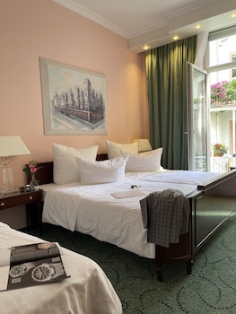 Comfort Triple Room