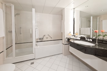 Suite, 1 Bedroom (Master, Double Use)