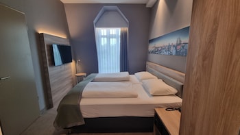 Suite, Balcony