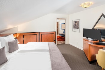 Suite, 2 Double Beds (Cozy Sitting Corner)