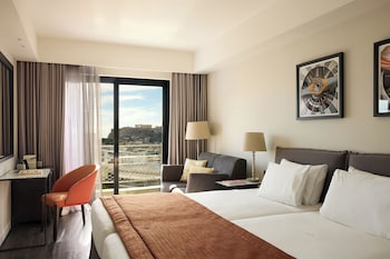 Acropolis Frame Triple Room