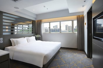 Premier King Room