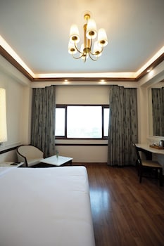 Deluxe Room, 1 King Bed