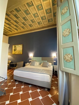 Junior Room (180)