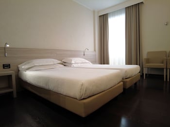 Standard Room, 2 Twin Beds