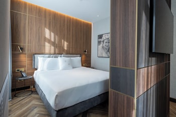 Premium Suite