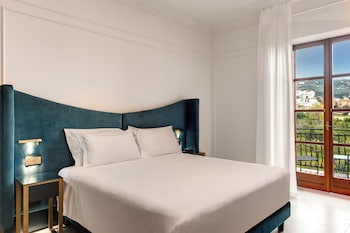 Comfort Room, Garden View