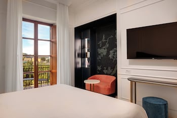 Comfort Room, Garden View
