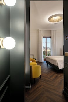 Superior Room, Pool View