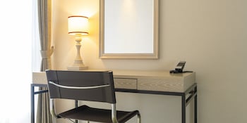 Executive Suite with Castle View Non Smoking