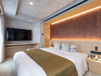 Deluxe Queen Double Room with City View Non Smoking