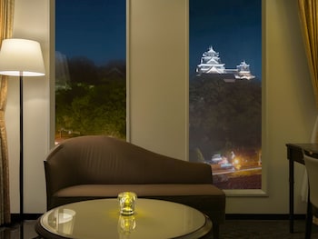 Superior Corner Twin Room with Castle View Non Smoking