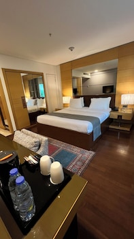 Classic Room Resort View King Bed