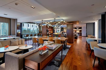 Club Room, 1 King Bed