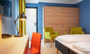 Family Room, 2 Twin Beds, Non Smoking (Standard)