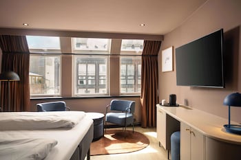 Superior Room, 1 King Bed