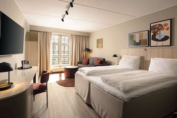 Superior Room, 1 King Bed