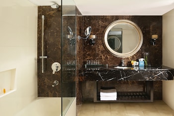 Executive Room, 1 King Bed