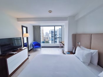 Premium Room, 1 Queen Bed, Non Smoking