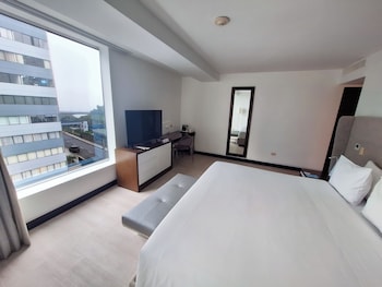 Premium Room, 1 King Bed, Non Smoking