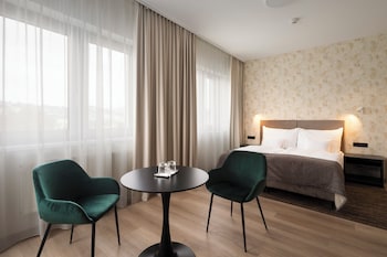 Deluxe Double or Twin Room, City View