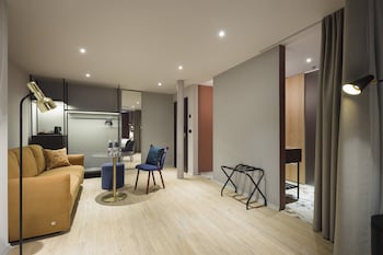 Premier Suite