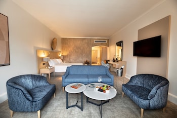 Luxury Room