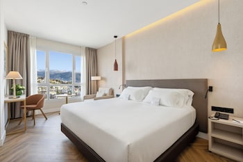 Superior Triple Room (View)