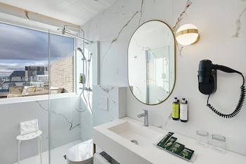 Superior Triple Room (View)