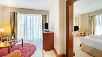 Junior Suite (Spa access included. 3 Adults)