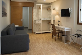 Family Room, 1 Bedroom