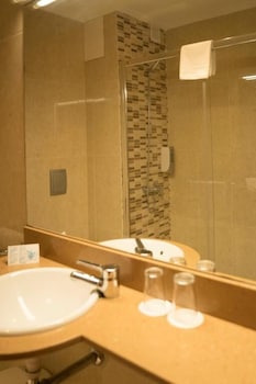 Triple Room (2 Adults + 1 Child)
