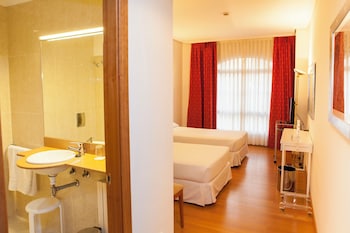 Triple Room (2 Adults + 1 Child)