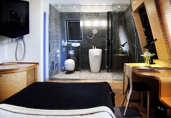 Queen Room (140 cm)