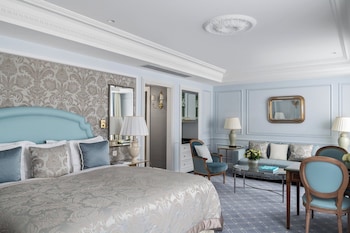 Deluxe Room, City View, Garden Area