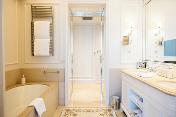 Superior Room, Lake View (Partial)