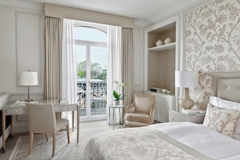 Superior Room, Lake View (Partial)