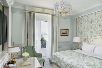 Superior Room, Lake View