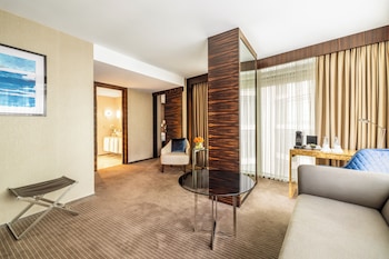 Junior Suite, 1 King Bed