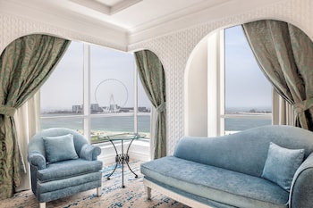 Ambassador One-Bedroom Suite - Panoramic Sea Views, Exclusive Lounge Access and Private Beach Access