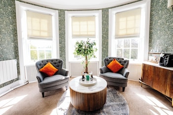 Heritage Manor Suite