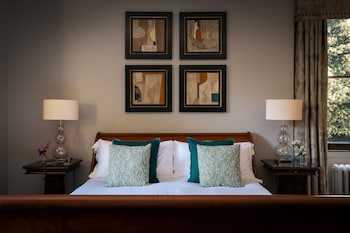 Feature Room