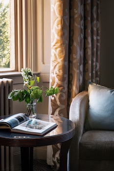 Feature Room
