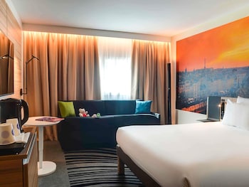 Superior Room, 1 Queen Bed with Sofa bed