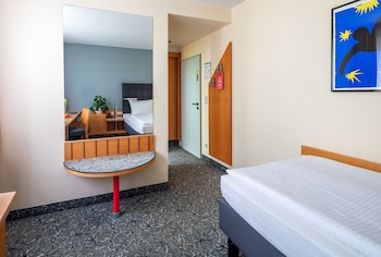 Economy Single Room