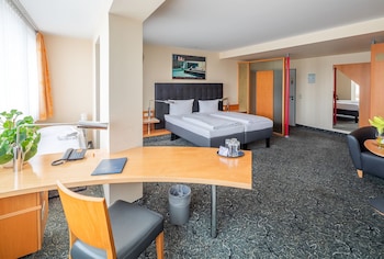 Studio Deluxe Triple Room