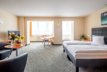 Studio Deluxe Triple Room