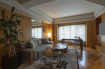 Grand, Suite, 1 King Bed
