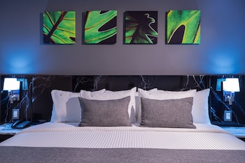 Superior Room, 1 King Bed