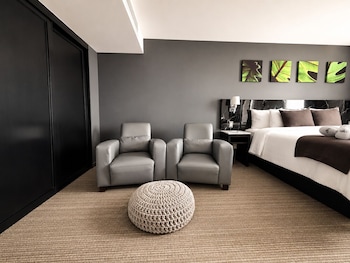 Junior Suite, 1 King Bed